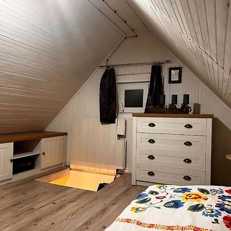 Chatka Pod Martinskymi Holami S Klimatizaciou Bagian luar foto