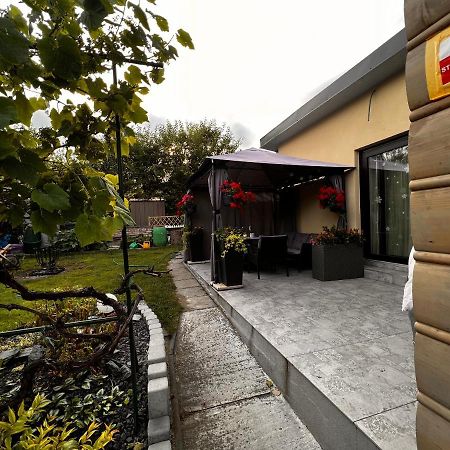 Chatka Pod Martinskymi Holami S Klimatizaciou Bagian luar foto