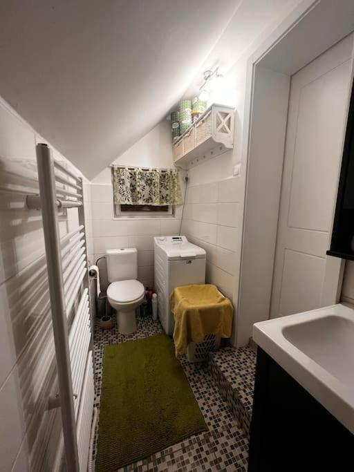 Chatka Pod Martinskymi Holami S Klimatizaciou Bagian luar foto