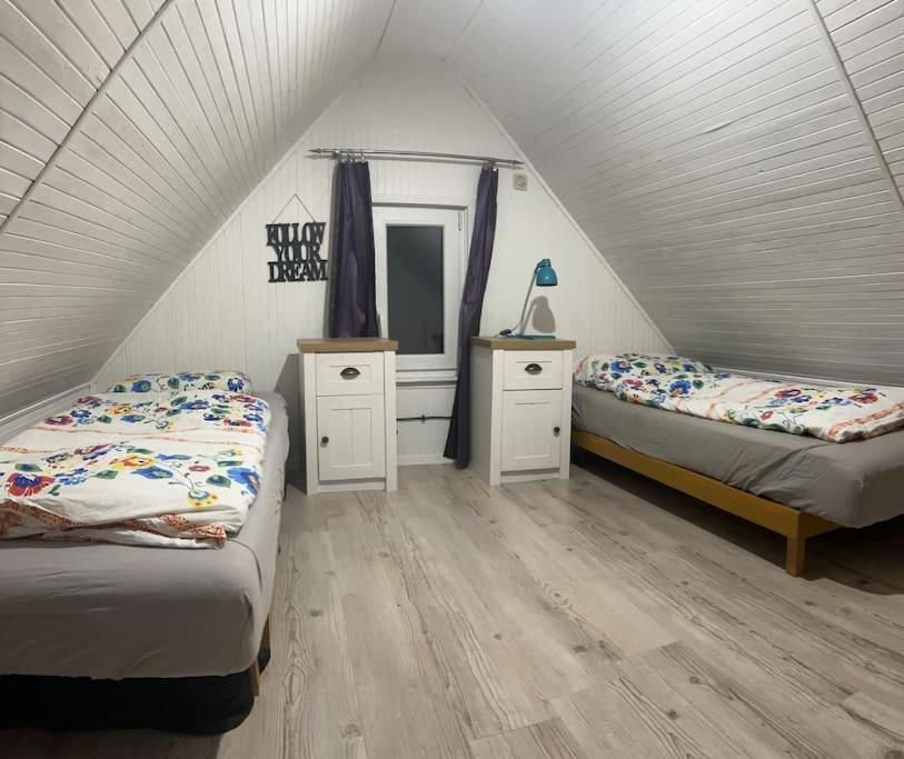 Chatka Pod Martinskymi Holami S Klimatizaciou Bagian luar foto